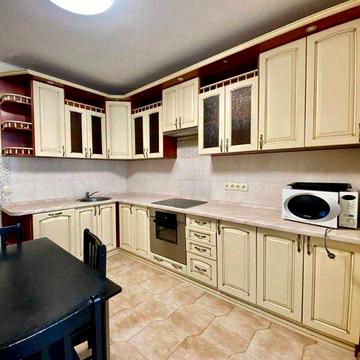 Бальзака 55в, оренда 2-к квартири, ТРЦ Район, невисокий поверх!