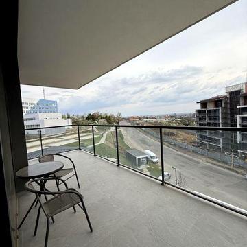 Стильна квартира з терасою та чудовим видом