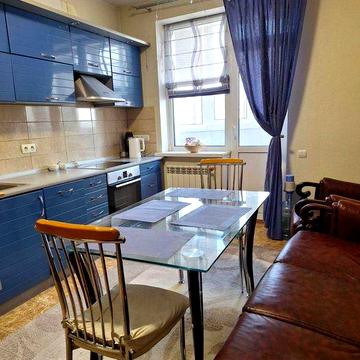 Здам 2.р кв-ру, Днiпровська Набережна 25