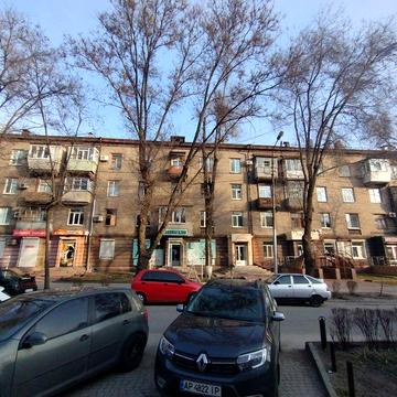 Продам 2-х ком."Сталинку" ,центр,Сталеваров,15