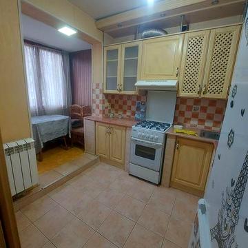 Сдам 2ком Неб Сотни 43/ Королева/13 линия. Свет не отключают.