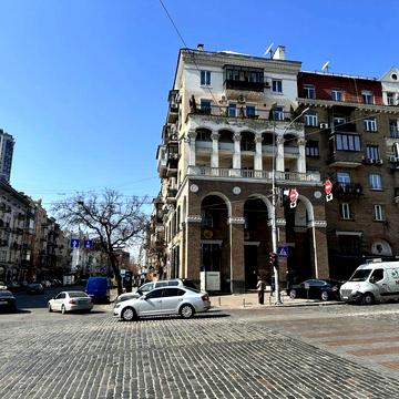 Велика квартира в центрі Києва, Велика Васильківська, Пл. Укр Героїв.