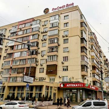 Продаж 3-кім.квартири м.Печерська,площа Л.Українки,б.24