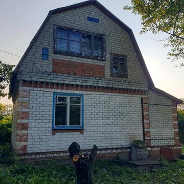 Продам  участок с двухэтажным  домом