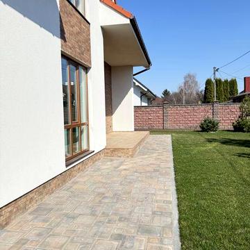 Окремий будинок  в Рівному 232кв