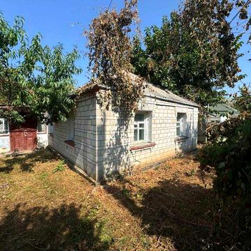 Продам земельну ділянку з  будиноком. м. Миронівка