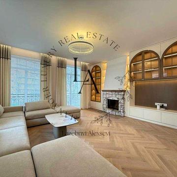 Новий Дизайнерським ремонтом 320м.В самому Центрі Печерська.ТОРГ.БЕЗ%