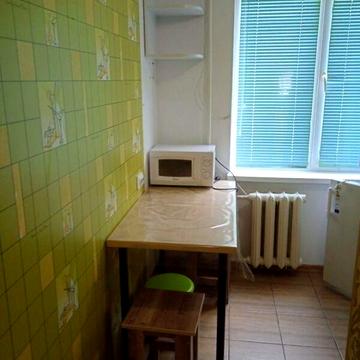 Довгострокова оренда 2к Квартира Наукова вулиця