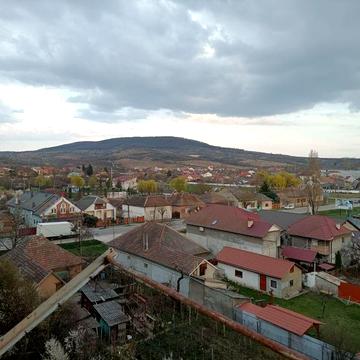 4-х кімнатна квартира в Берегові 15 хв пішки дотермального басейну ЖК без назви