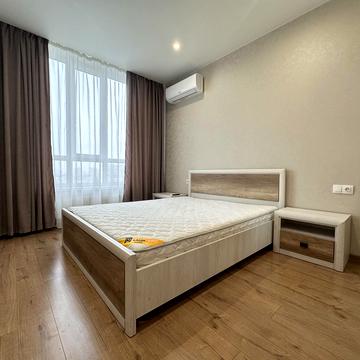 Каховська вул., 56