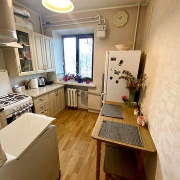 Продам 1 кв майдан Перемоги(Львівська майстерня шоколаду)