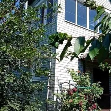 Оренда будинку в Селі Яреськи з усіма зручностями та садком.