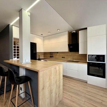 Продаж дворівневої квартири з сучасним ремонтом в ЖК Сімейна Фортеця. ЖК Сімейна Фортеця