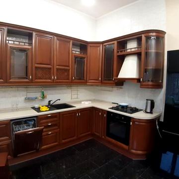 Музейний пров., 8