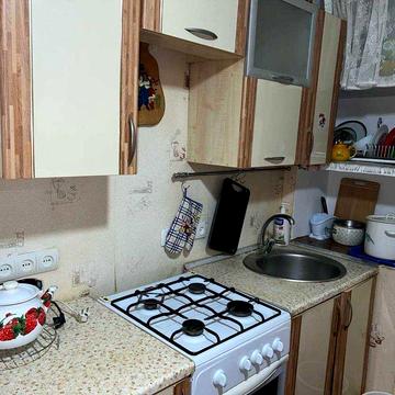 Продам 3-х кімнатну квартиру низ Робочої