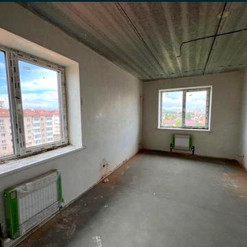 Миру вул., 12