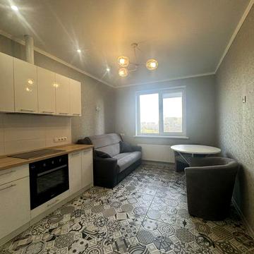 Сдам 1-но комнатнту на Сахарова в Кадоре