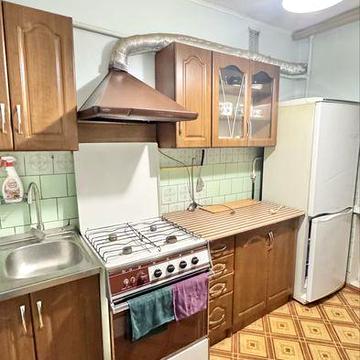 Здам 1 кімнатну квартиру у районі  трц Глобал з косметикою