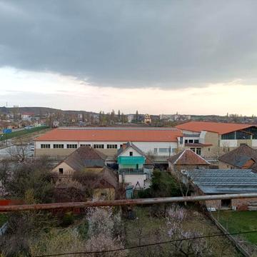 4-х кімнатна квартира в Берегові 15 хв пішки до термального басейну ЖК без назви