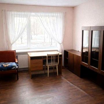 2-кімнатна квартира з автономним опаленням біля дитячого парку