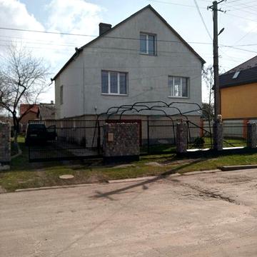 Продам будинок житловий 95 м2 . Площа ділянки 0.63 ге. Всі комунікації