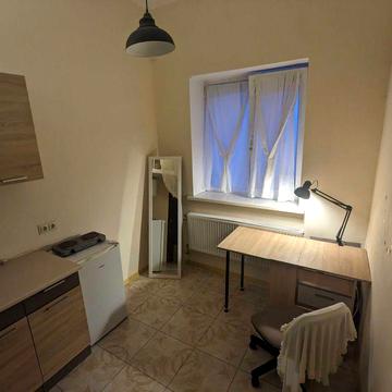 Студія з другим рівнем, метро Масельського, без комісії