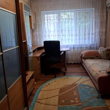 Празька вул., 28