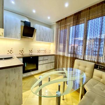 Наталії Ужвій вул., 4-В