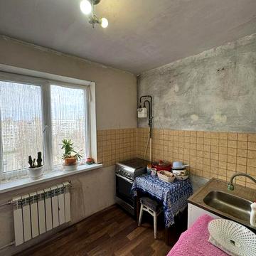 Продаж квартири під ремонт е відновлення