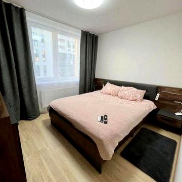 Сдам 2х комнатную квартиру от хозяина по адресу.Поэзии 26.