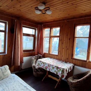 Здається пів будинку Козин