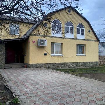 Продаж   гарного  будинку  , передмістя.