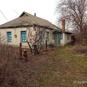 Продається будинок і земельна ділянка в с. Успенка .