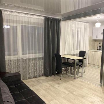 Сдам 2 х к.кв.в центре