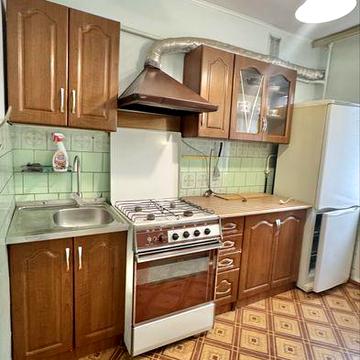 Здам 1 кімнатну квартиру у районі  трц Глобал з косметикою