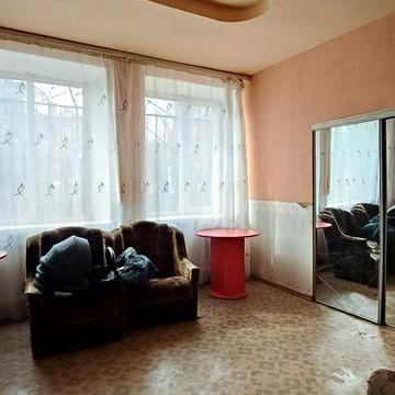 Продається 3 кімнатна квартира на КРЕСі.Автономне електроопалення.