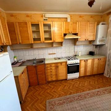 Оренда 3к в центрі ( можна з тваринками)