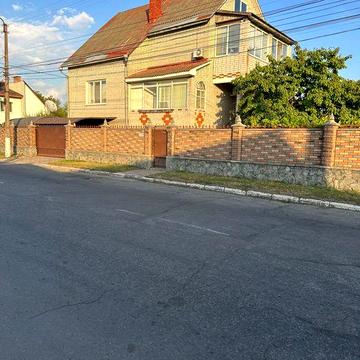 Будинок по Чкалова