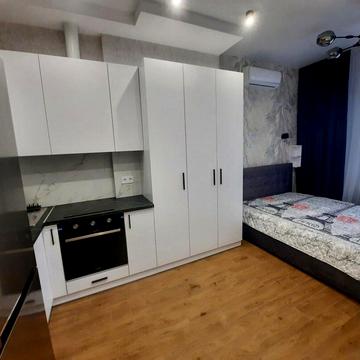 Полуничний пров., 24