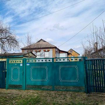 Продам будинок в селі Мошни терміново