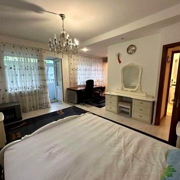 Сдаётся 4 комнатная квартира на Александра Поля(Кирова)