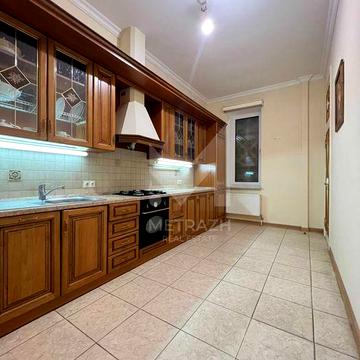 Продам Большую 5-комн. квартира 210 м² отдельный вход Павлово Поле