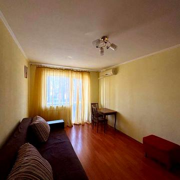 Аренда квартира від власника метро Наукова