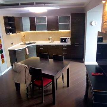 Аренда евродвушка двухэтажная ЦЕНТР ул Нищинского,газ, кровать и диван