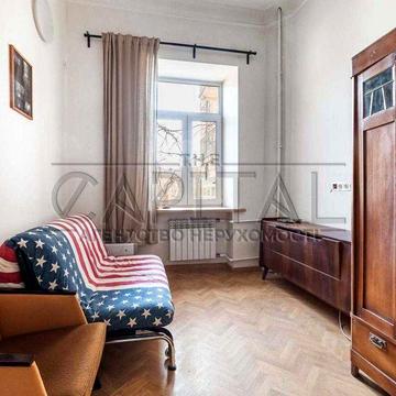 Продаж квартири ЦЕНТР Царський Будинок вул Прорізна