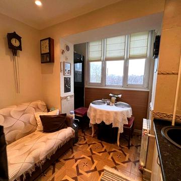 Без % квартира по Симиренка 18 кладовка та паркомісце в подарок.