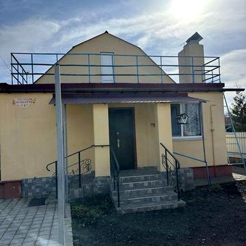 Затишний будинок у Каневі для комфортного життя великої родини