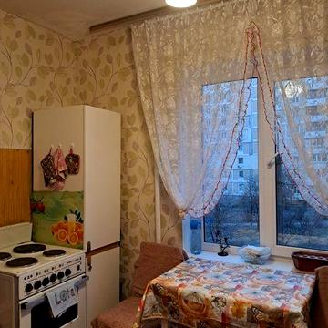 Сдам 1ком.кв.,ул.А.Ахматовой-6,ст.м.Харьковская 10 мин.