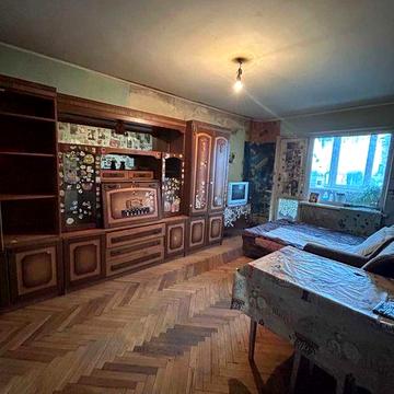 Вул. Жюль Верна 7Б, тепла квартира. Працюємо з програмами! Торг!