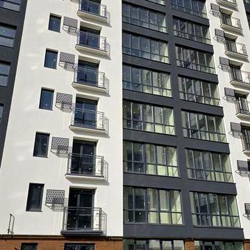 Продам 1 к в ЖК Липки 2 поверх 7,Мазепи,біля Озера,під ремонт,зданий ЖК Липки 2